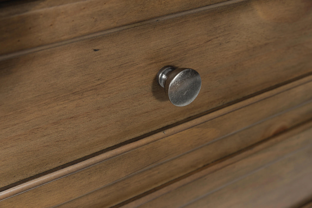 Feddinger Dresser