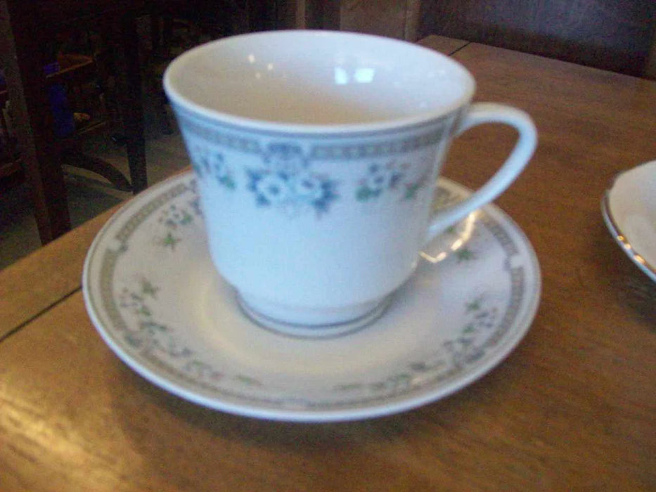 Tea cup and saucer set 7005