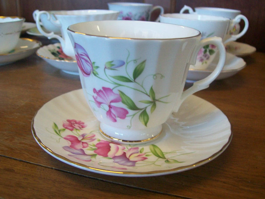 Tea cup and saucer set 7022