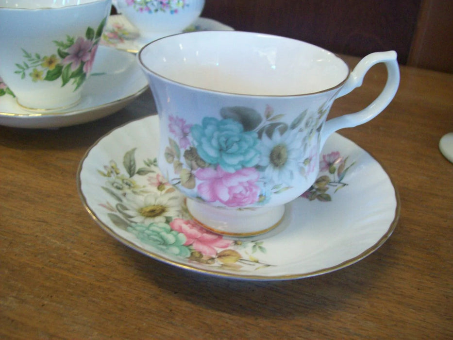 Tea cup and saucer set 7024