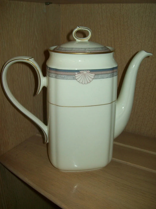 Noritake coffee kettle w lid 8121