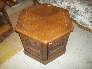 End table 12702