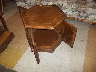 End table 12702