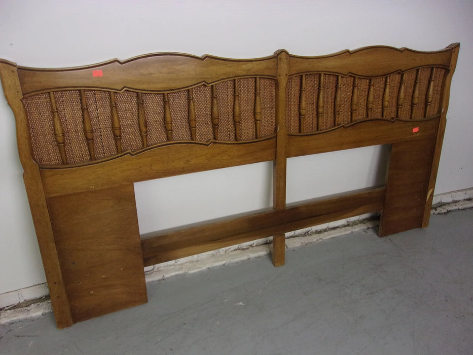 King or queen headboard with basket weave W15273