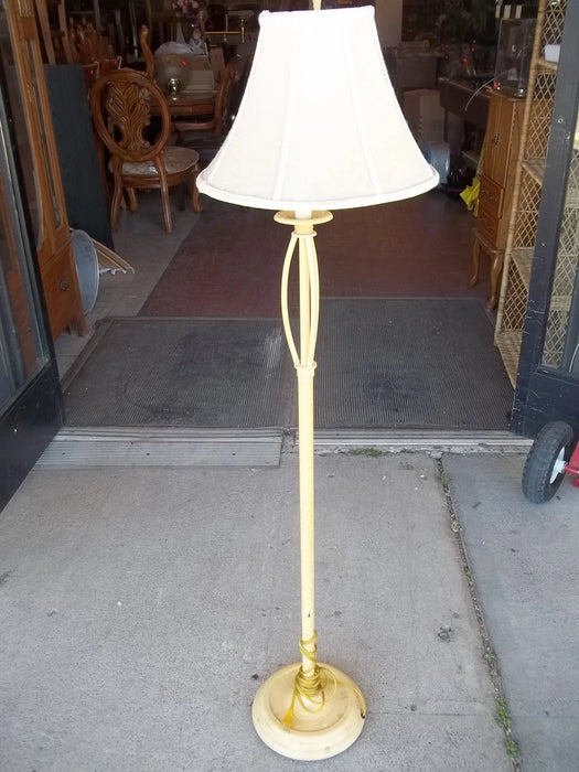 Yellow floor lamp 15995