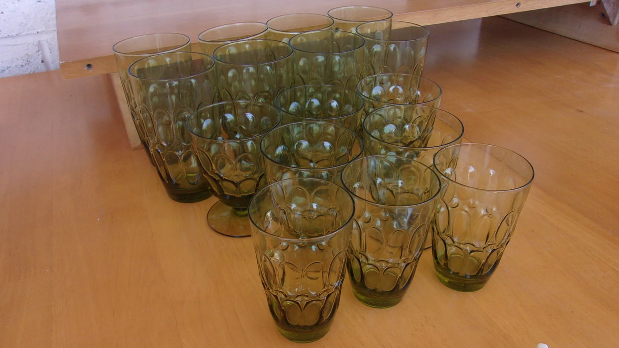 Olive green 70s water glasses. 16 pc set 16767