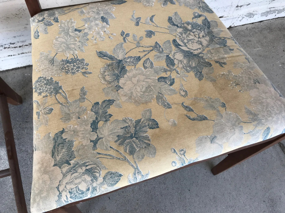 Upholstered seat kitchen or dining chair 18030