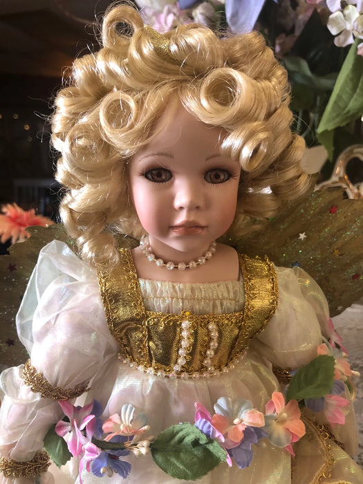 Connoisseur collection doll from Seymour Mann 20334 121