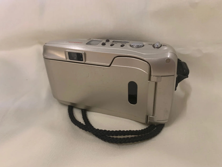 Olympus Infinity vintage Stylus camera 19216