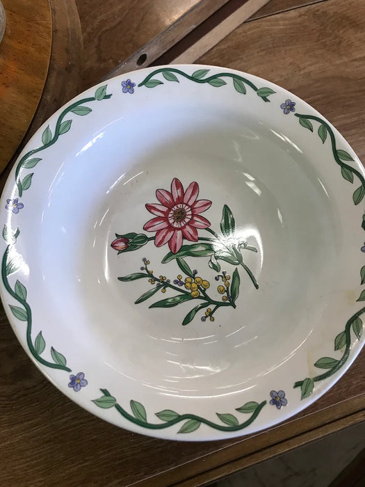 White floral and leaf designed bowls dinnerware 19037