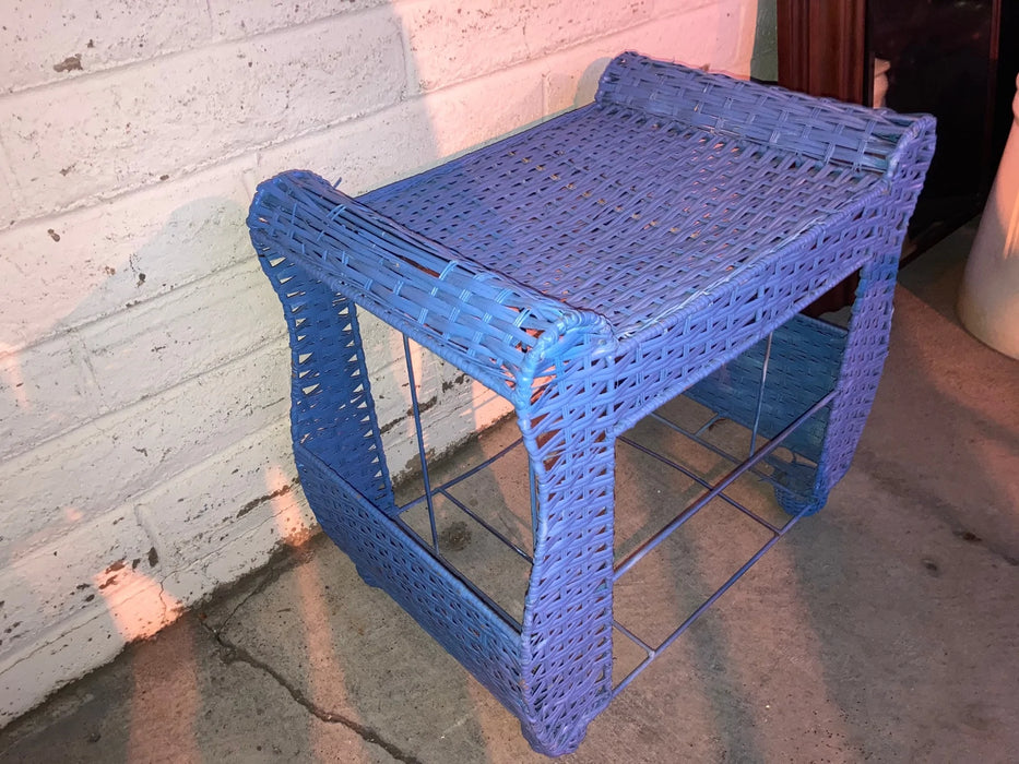 Blue wicker seat with storage 19788