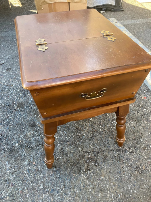 End table with storage 19939