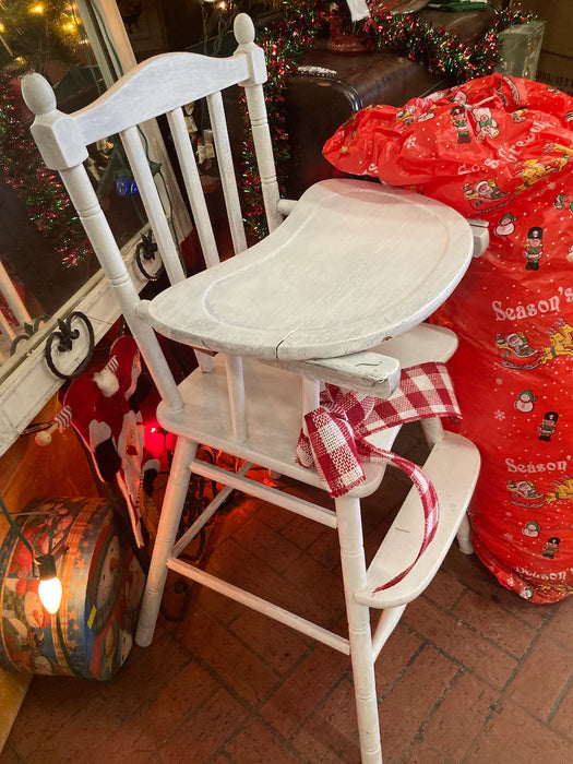 White repainted shabby chic old fashioned baby high chair 23068