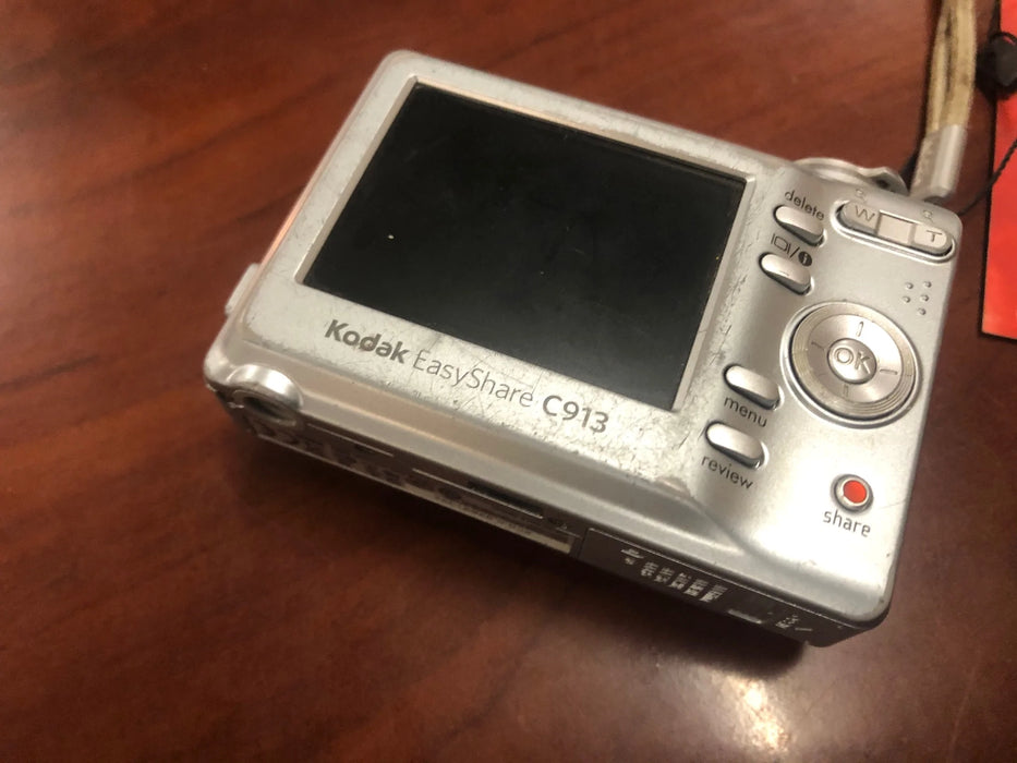Grey Kodak EasyShare digital camera C913 23123