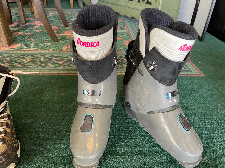 Nordica ski boots 23355