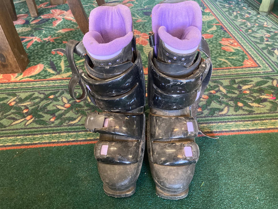 Nordica ski boots 23385