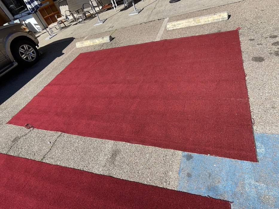 Large maroon red rug 6x12 feet 23433
