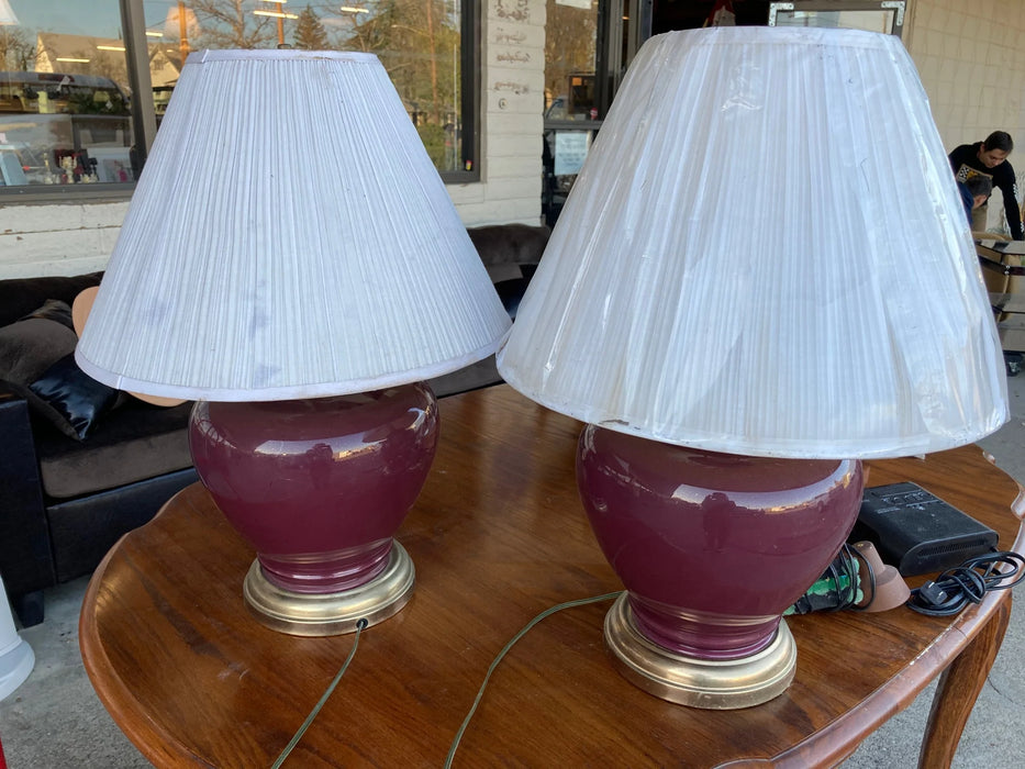Purple lamps with lamp shades 23698