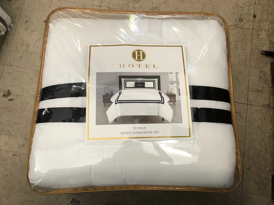 Hotel white and black comforter 8pc set 23877