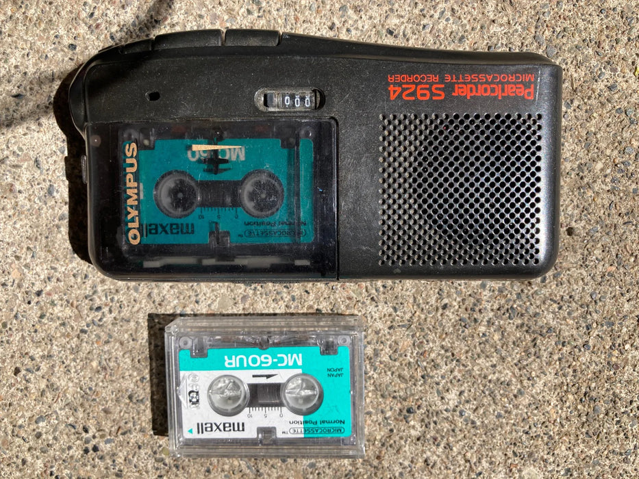 Olympus black micro cassette recorder 23992