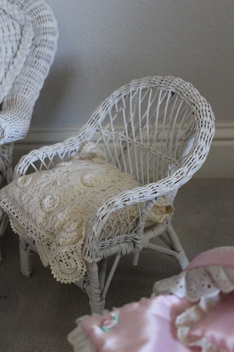 Small white wicker chair doll size AS IS 25299