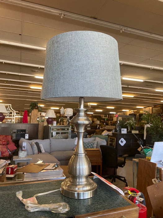 Metal lamp w/ grey/gray shade 25609
