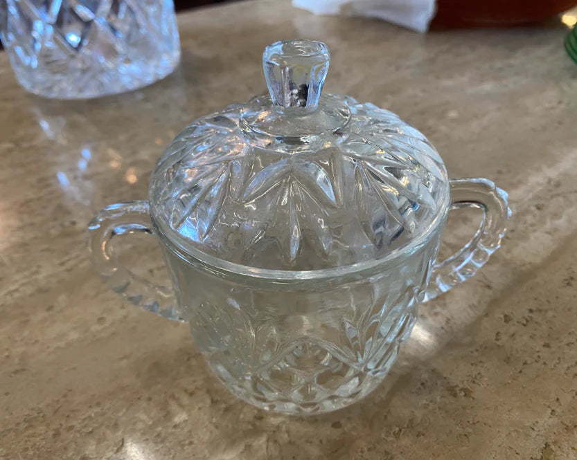 Clear glass sugar cup with lid 25647