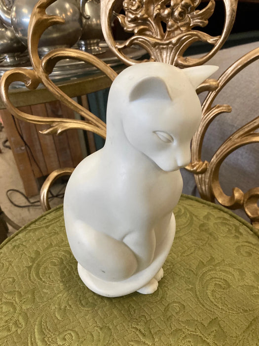 Ceramic white cat statue 25982