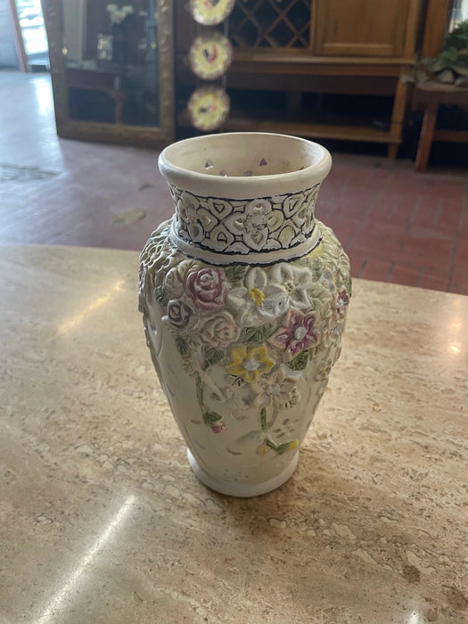 Ceramic floral white vase 25835