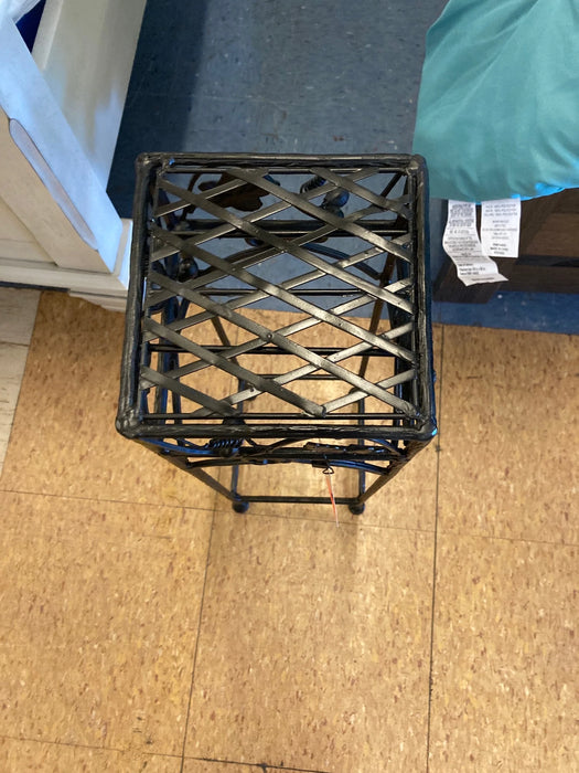 Black metal plant stand square top small 26118