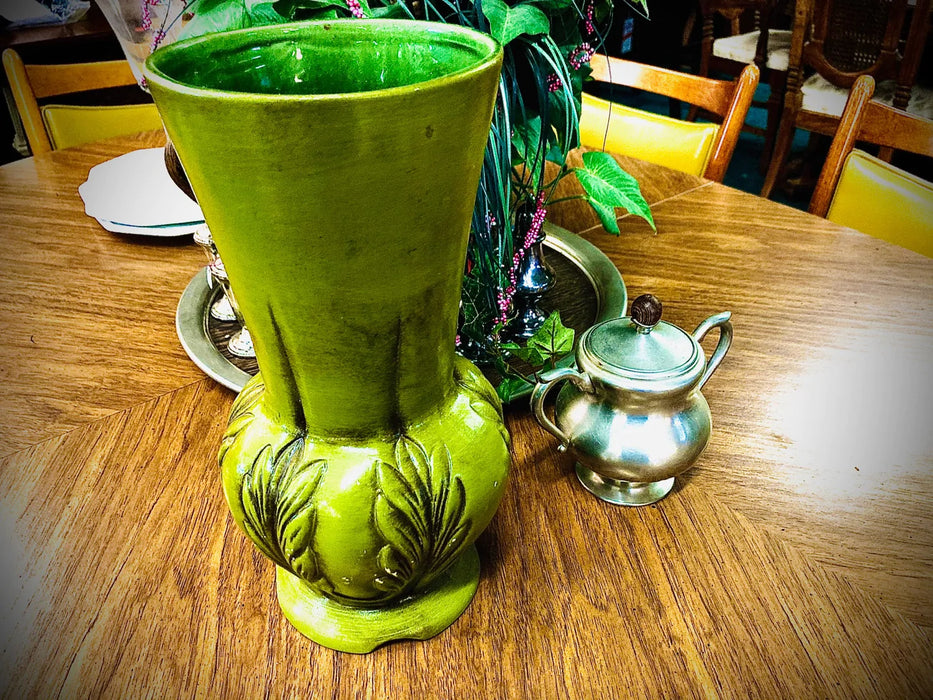 Green ceramic vase 26738