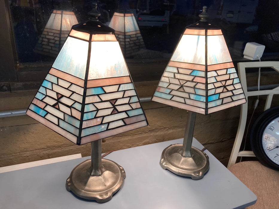 Small stained glass style Tiffany style lamps 27075