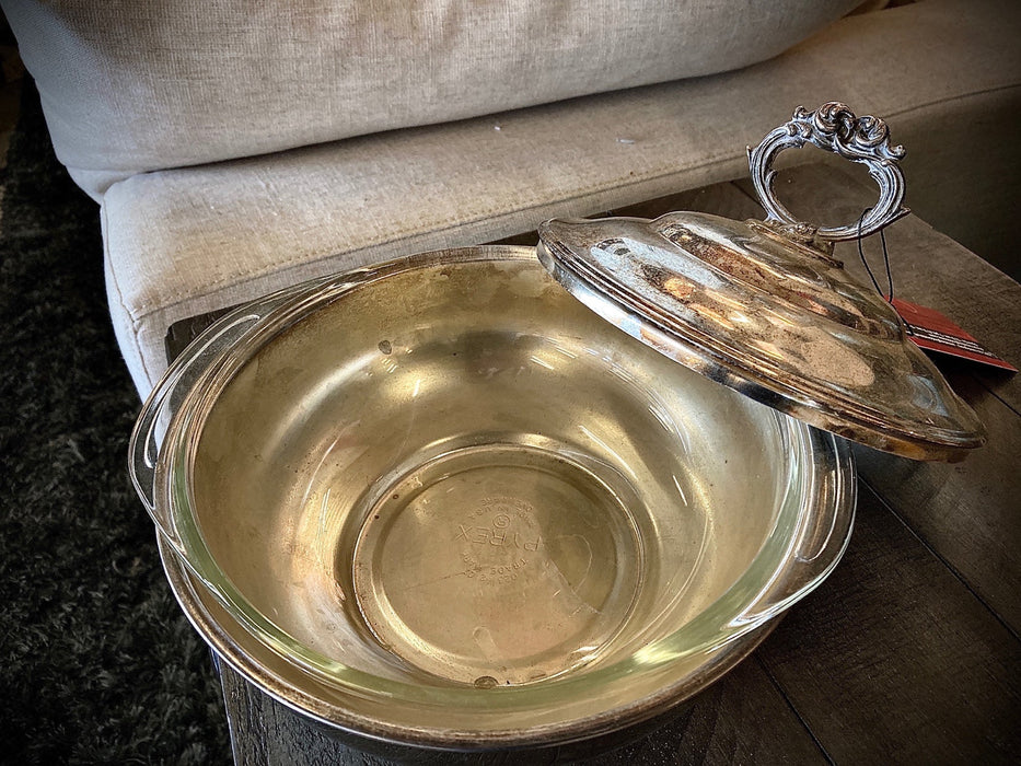 Serving dish with lid silver plated, Pyrex 1/2QT insert 27101