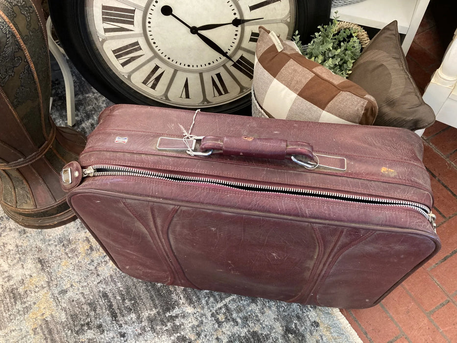 Vintage American Tourist Leather luggage suitcase, burgundy AS IS 27131