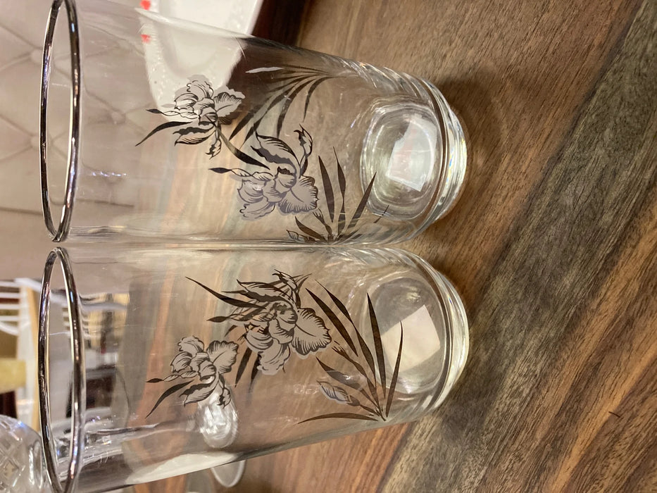 Medium silver rimmed floral glasses 27492