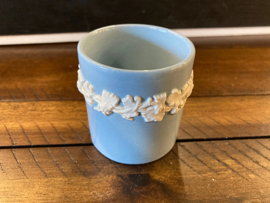 Wedgwood small cup 27650