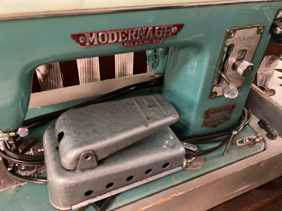 Vintage Modernage Premier sewing machine with case and foot pedal 27757