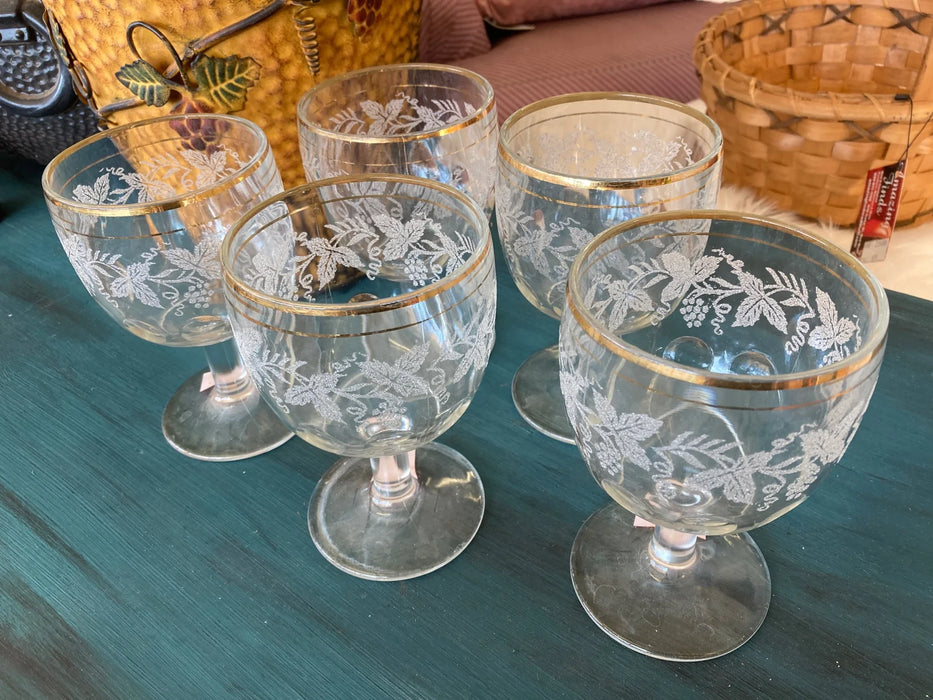 Etched goblet glass stemware with gold rim 27822