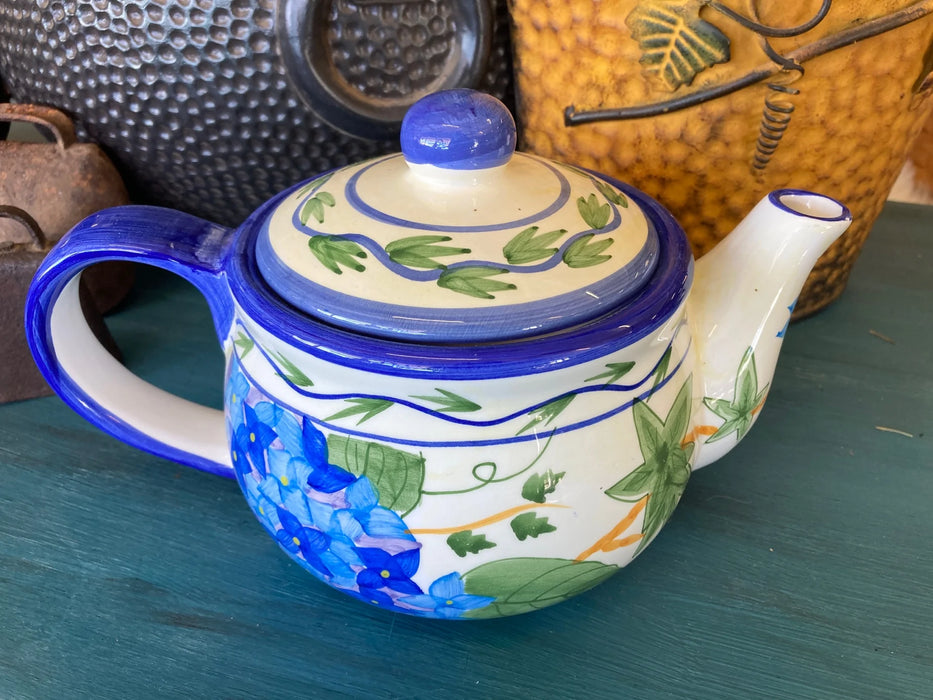 Ceramic handpainted teapot 27856