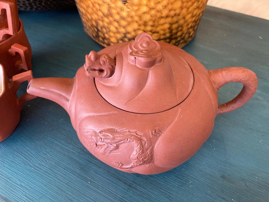 Chinese Yixing Zisha clay teapot, vintage 27863