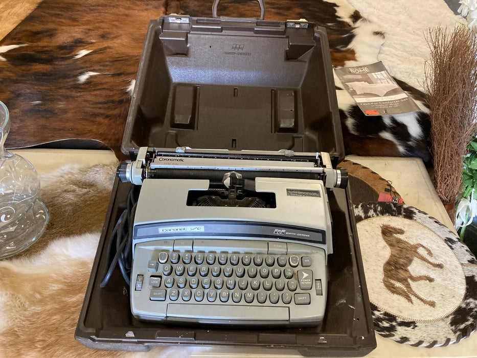 Smith Corona SCM electric typewriter in case, Coronet super 12 27961