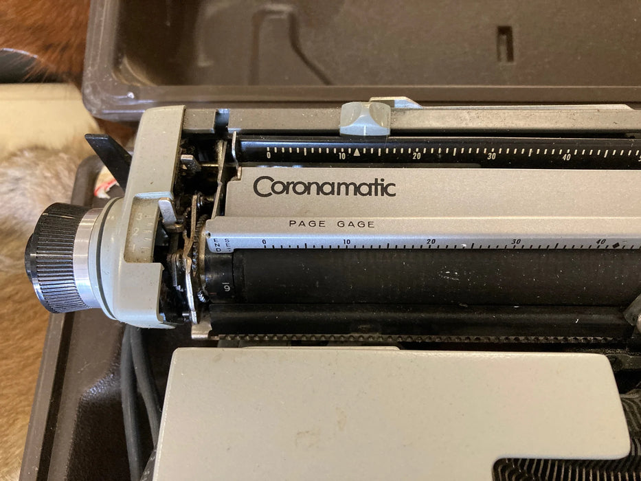 Smith Corona SCM electric typewriter in case, Coronet super 12 27961