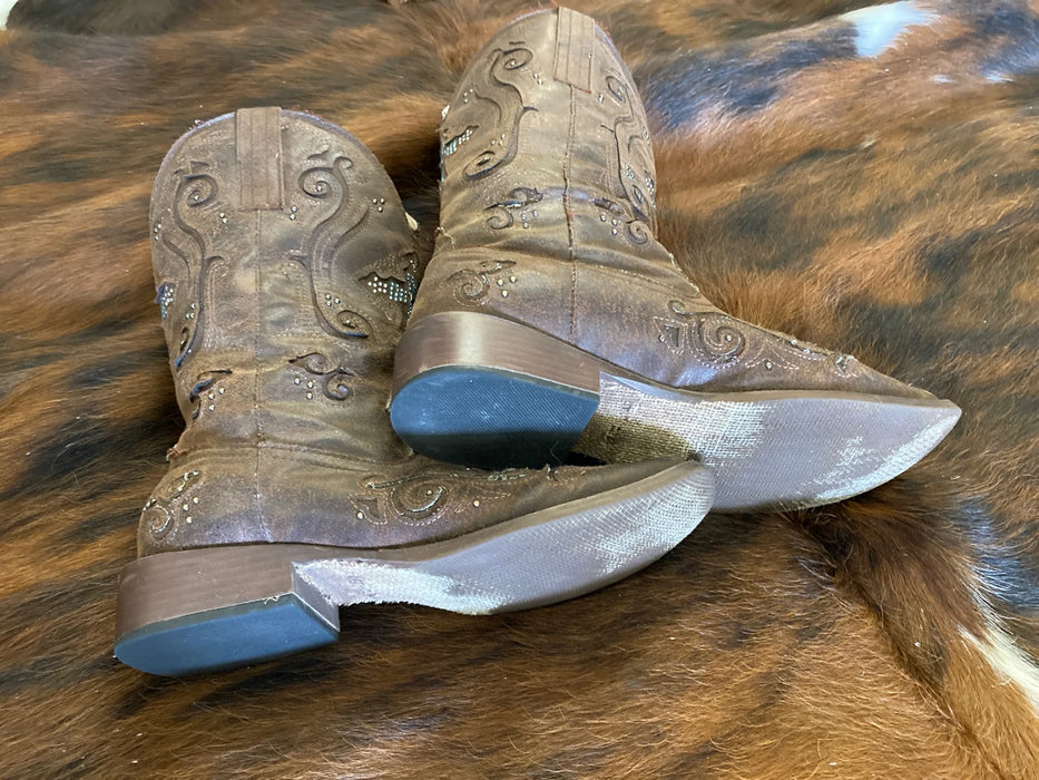 Women's size 8 Roper boots w/ Rhinestone cross, made in China 27957