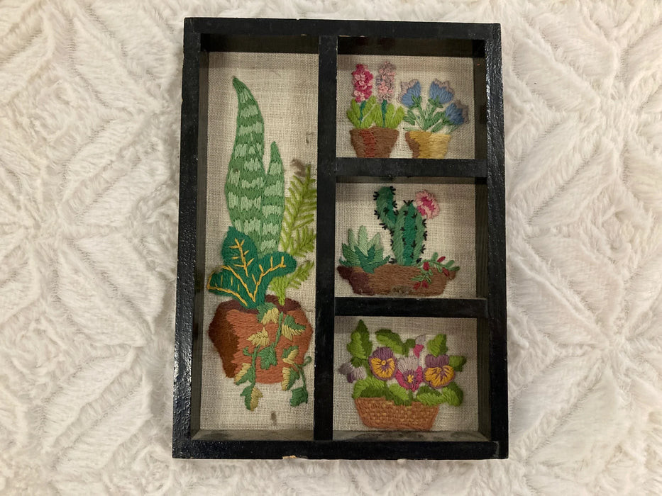 Hand crafted embroidery frames 28058