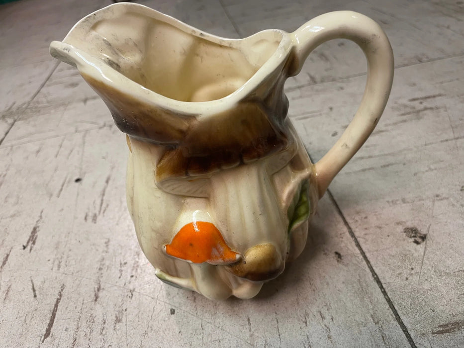 Mushroom water pitcher 28191