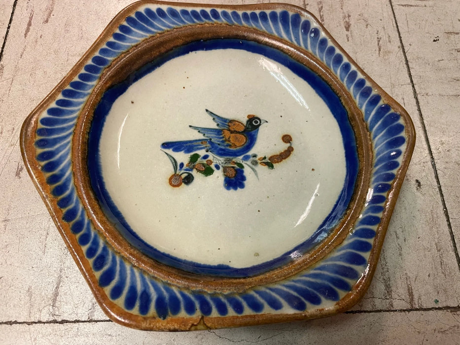 Mexican pottery dove plate 28199