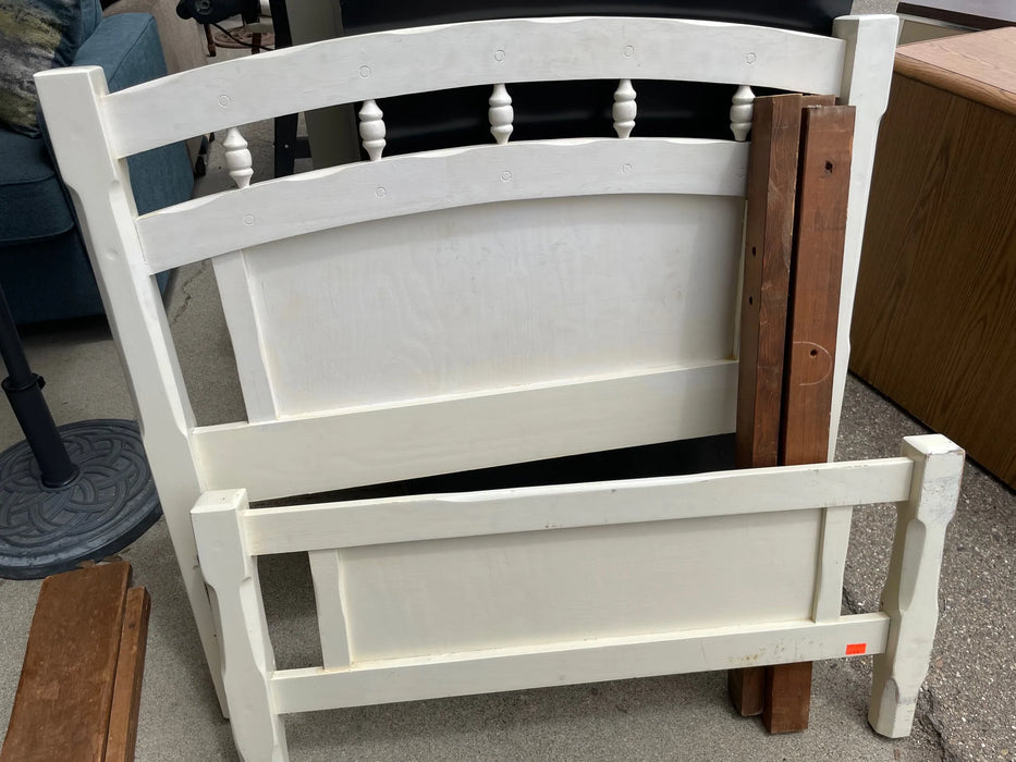 White wooden twin bed 28507