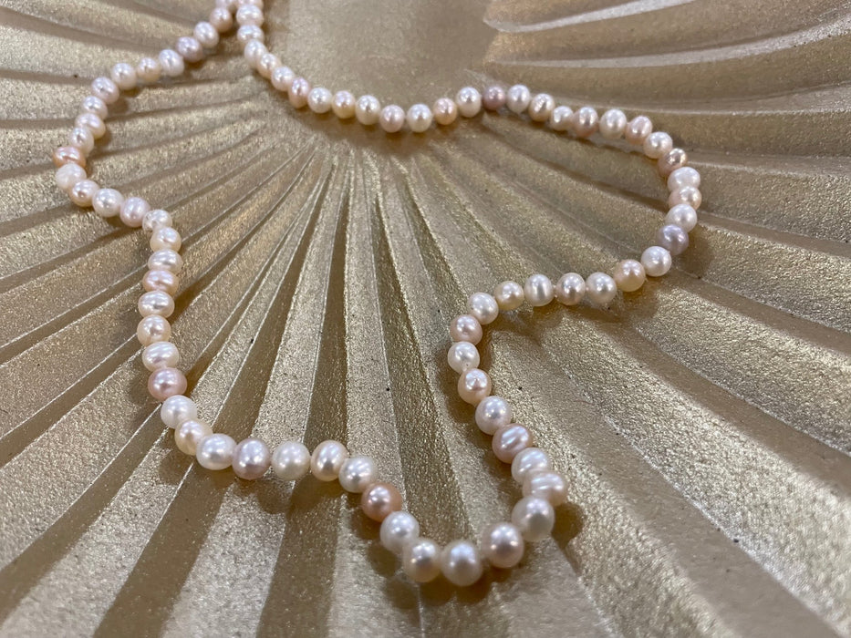 Real pink pearl necklace with sterling silver clasp 28526
