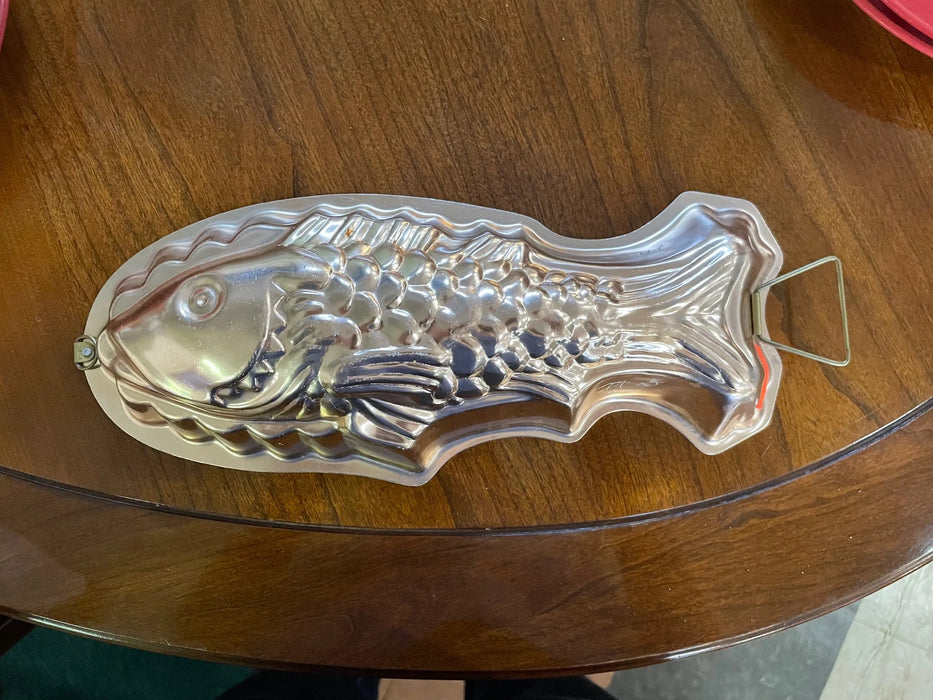Copper fish serving trays 28407