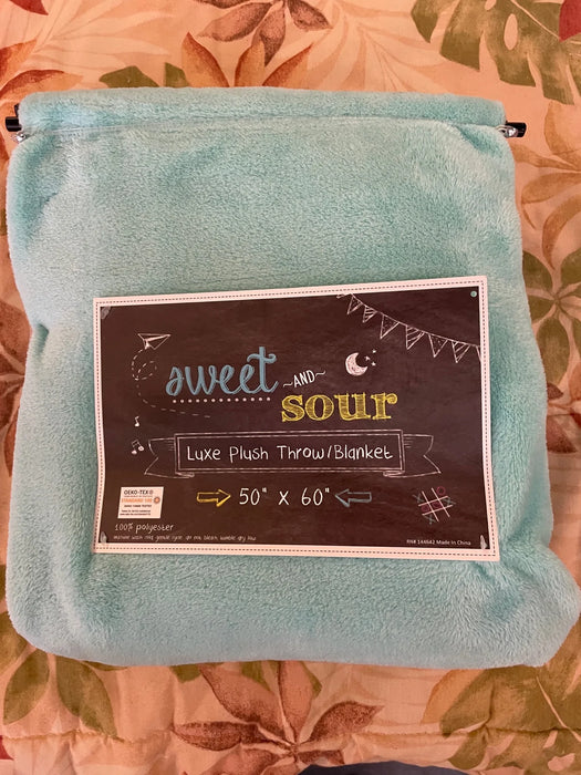 Sweet and sour luxe plush blanket 28868